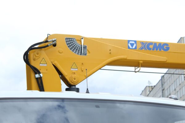 Автомобиль бортовой с кму XCMG SQS 68-04 на базе ГАЗ С41R33 - фото 6. Автомобиль бортовой с кму XCMG SQS 68-04 на базе ГАЗ С41R33 - фото 6.